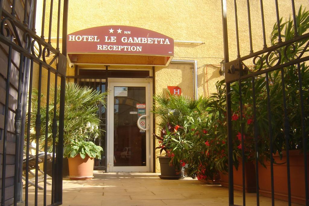 Hotel Le Gambetta Vias Exterior photo